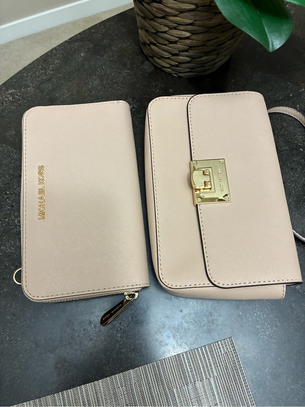 Michael Kors Crossbody Purse & Wallet -Blush/Nude - Picture 8 of 11